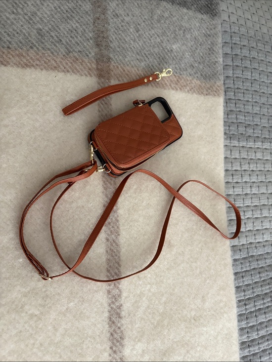 Handbags - IPHONE 15 Quilted Crossbody Phone Bag - Brown Excellent condition